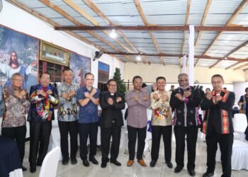 Kapolda Papua Hadiri Peletakan Batu Pertama Renovasi Gereja Oikumene Bahtera Hayat Kodaeral X