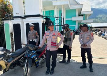 Polres Tolikara Kawal Pelaksanaan Ibadah Minggu, Pastikan Jemaat Beribadah dengan Aman dan Khusyuk
