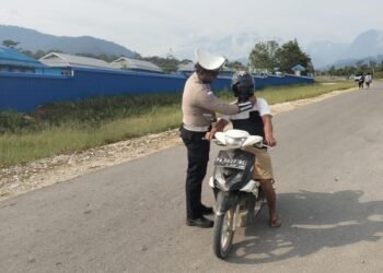 Satlantas Polres Mamberamo Tengah Gelar Strong Point Pagi, Hadir Berikan Pelayanan dan Wujudkan Kamseltibcar Lantas