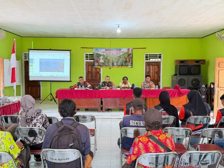 Kapolsek Elikobel Perkuat Edukasi Pencegahan Karhutla Bersama Masyarakat Kampung Sipias