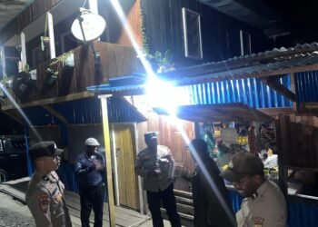 Patroli Humanis Polsek Kelila, Polisi Ajak Warga Bersama Jaga Kamtibmas