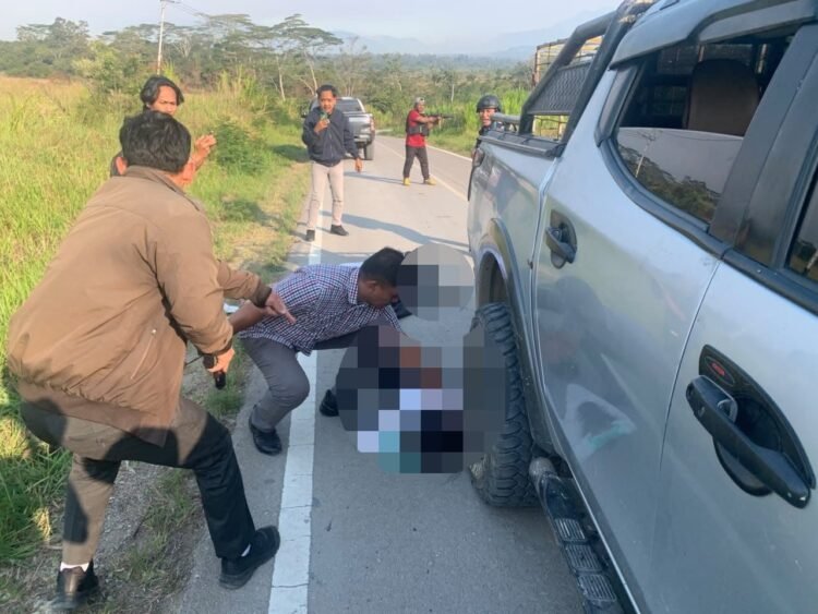 Respons Cepat, Kapolres Lanny Jaya Evakuasi Tiga Korban Penembakan di Muliama