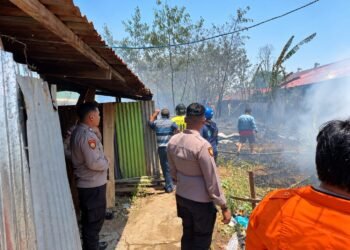 Sinergi Polri, TNI dan Warga, Kebakaran Lahan di Kampung Harapan Makmur Berhasil Dipadamkan